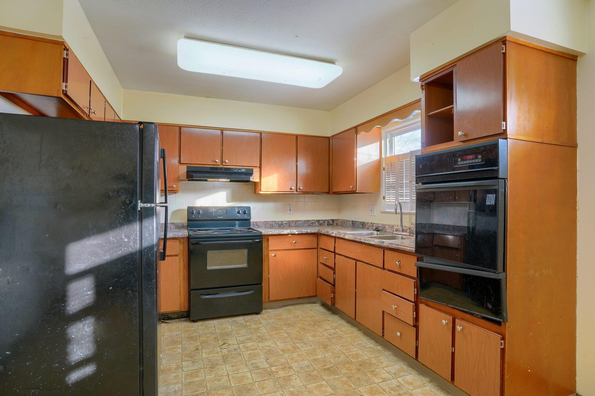 5274 Hazelwood Road Columbus, OH 43229 - Photo 20 of 40 5274 Hazelwood Rd (8)