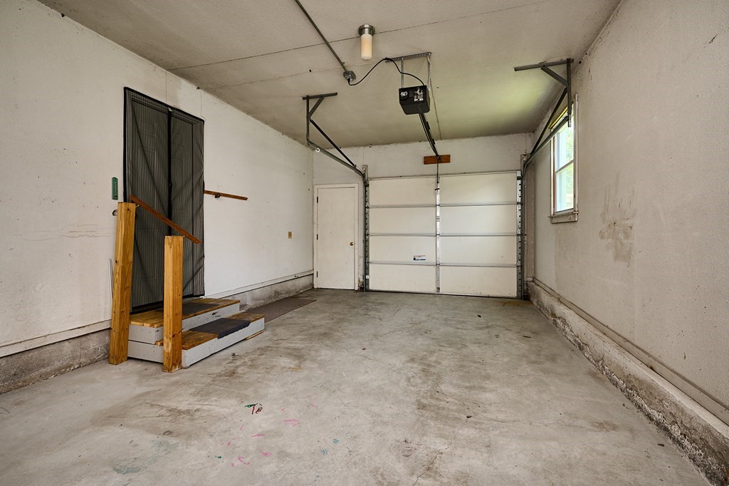 134 Tracy Circle Amherst, MA 01002 - Photo 19 of 37