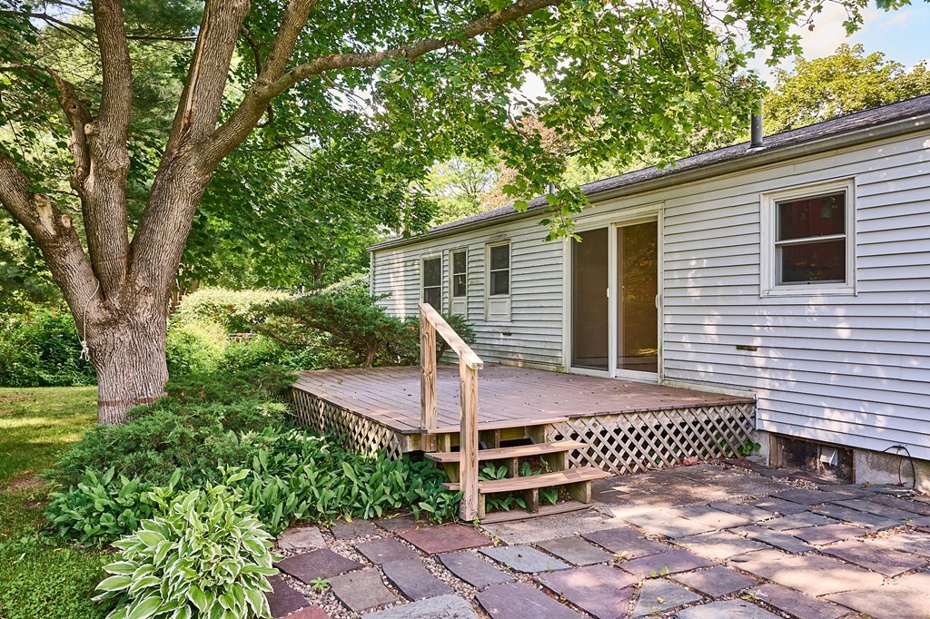 134 Tracy Circle Amherst, MA 01002 - Photo 23 of 37 a view of a house with a yard
