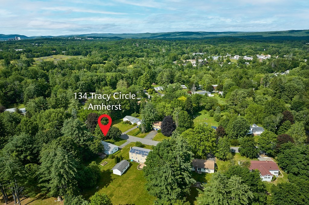 134 Tracy Circle Amherst, MA 01002 - Photo 33 of 37