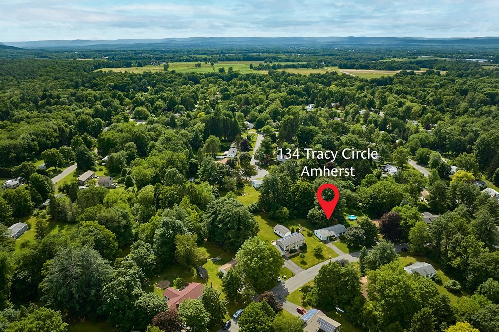 134 Tracy Circle Amherst, MA 01002 - Photo 34 of 37