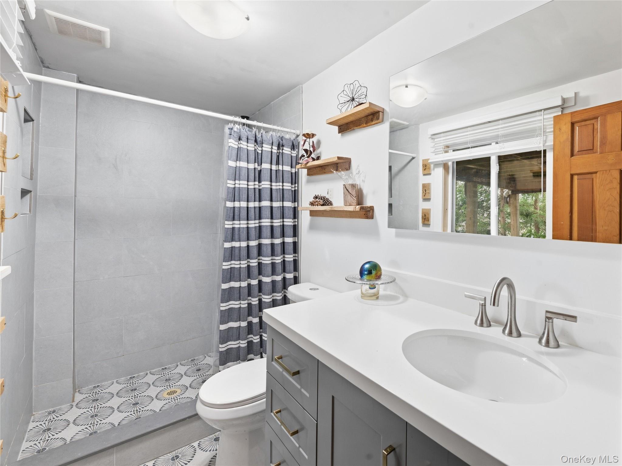 175 Taft Crescent Centerport, NY 11721 - Photo 28 of 37 Lower level bathroom