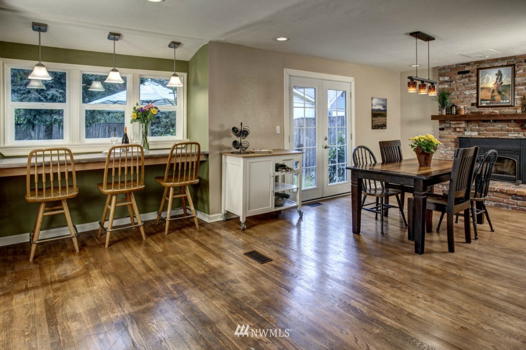 19232 Northeast Redmond Road Redmond, WA 98053 - Photo 11 of 23