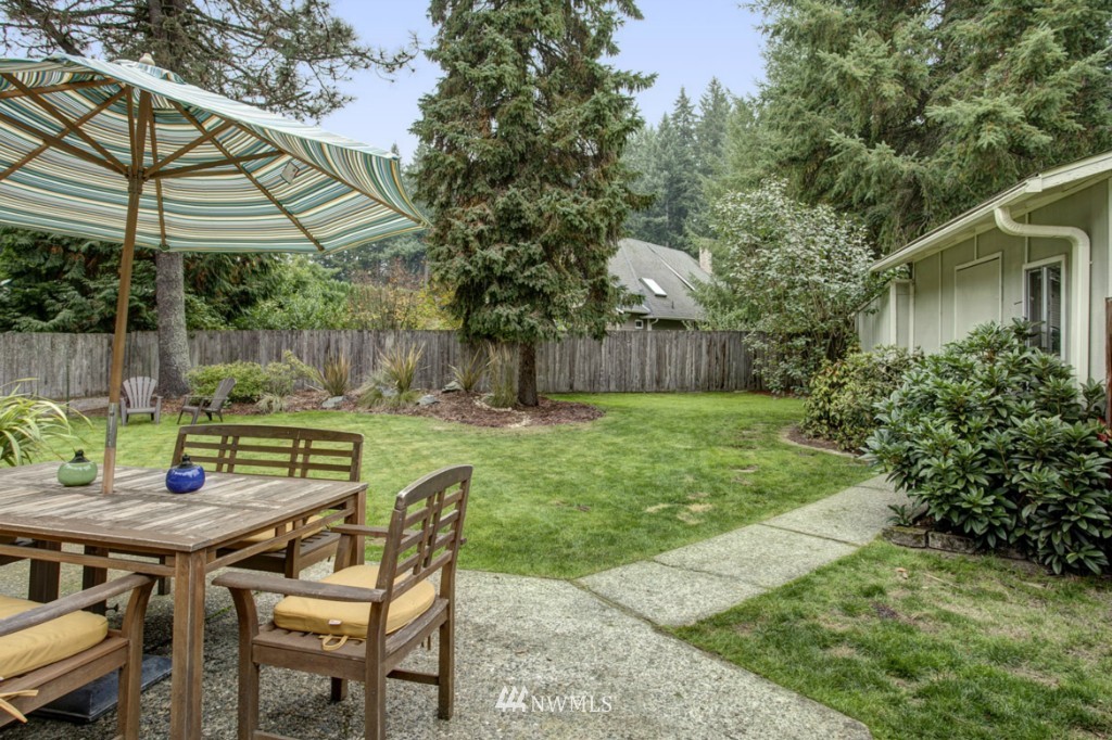 19232 Northeast Redmond Road Redmond, WA 98053 - Photo 14 of 23