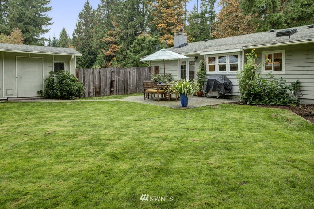 19232 Northeast Redmond Road Redmond, WA 98053 - Photo 15 of 23