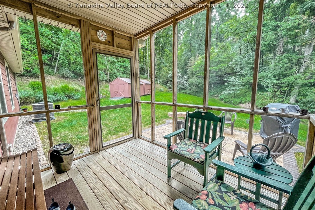 112 Rustic Highlands Road Hurricane, WV 25526 - Photo 12 of 33 Gallery Image 12