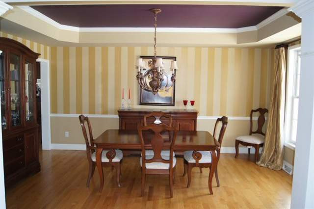 9 Ridgefield Way Colonie, NY 12189 - Photo 3 of 10 Photo 3