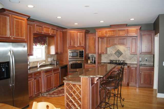 9 Ridgefield Way Colonie, NY 12189 - Photo 4 of 10 Photo 4