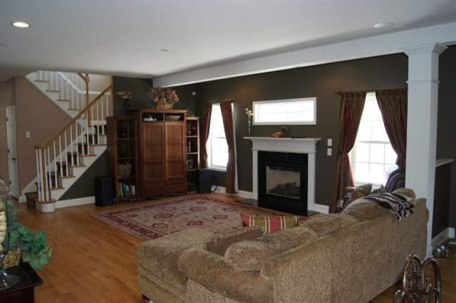9 Ridgefield Way Colonie, NY 12189 - Photo 6 of 10 Photo 6