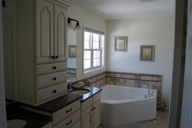 9 Ridgefield Way Colonie, NY 12189 - Photo 8 of 10 Photo 8