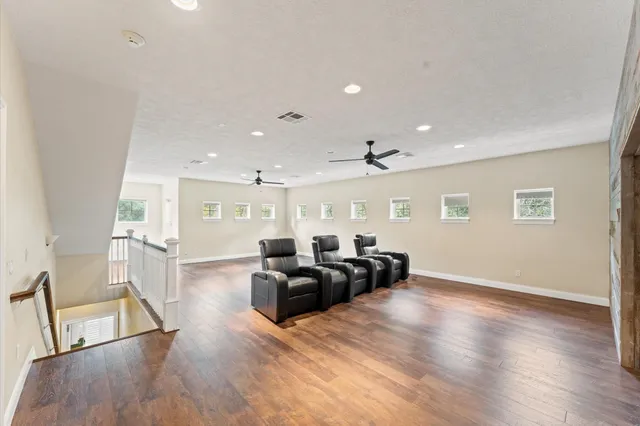 $1,000,000 | 17214 Lakeway Park, Tomball, TX 77375