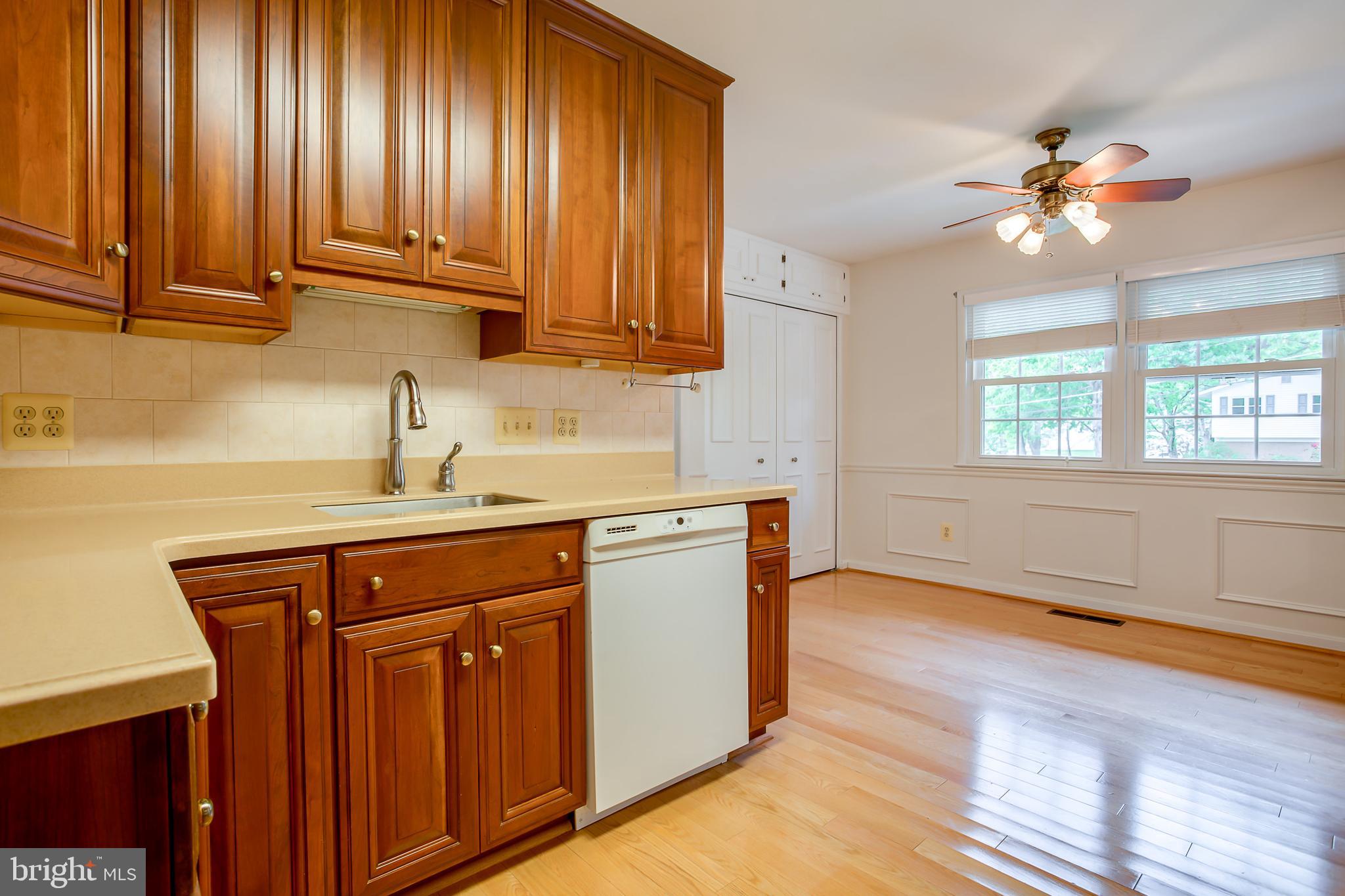 3143 Flintlock Road Fairfax, VA 22030 - Photo 11 of 48 Gallery Image 11