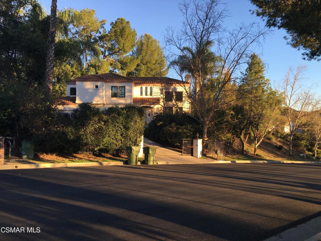 5536 Easterly Road Agoura Hills, CA 91301 - Photo 2 of 11