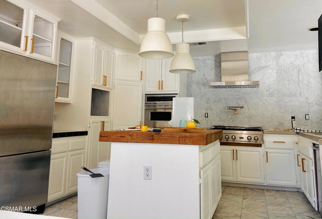 5536 Easterly Road Agoura Hills, CA 91301 - Photo 3 of 11