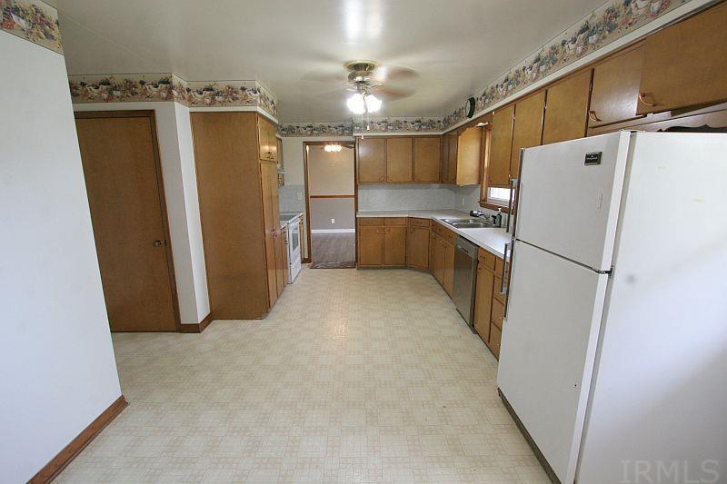 1475 Gregory Lane Jasper, IN 47546 - Photo 15 of 36