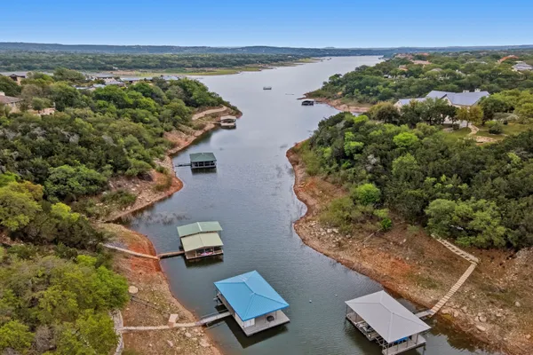 $1,500,000 | 2701 Sailboat Pass, Spicewood, TX 78669