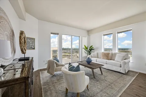 $320,000 | 3505 Sage Road, Unit 2710, Houston, TX 77056
