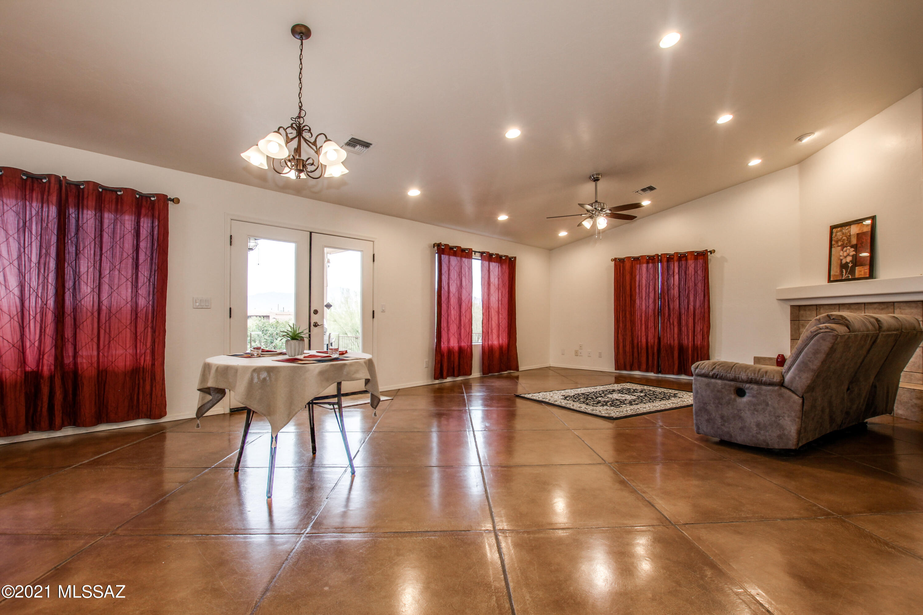 6170 West Ina Road Tucson, AZ 85743 - Photo 6 of 30