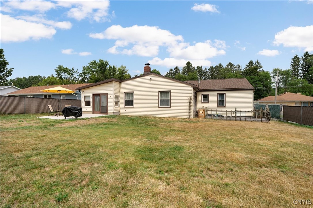 232 Riverview Parkway North Rome, NY 13440 - Photo 5 of 50