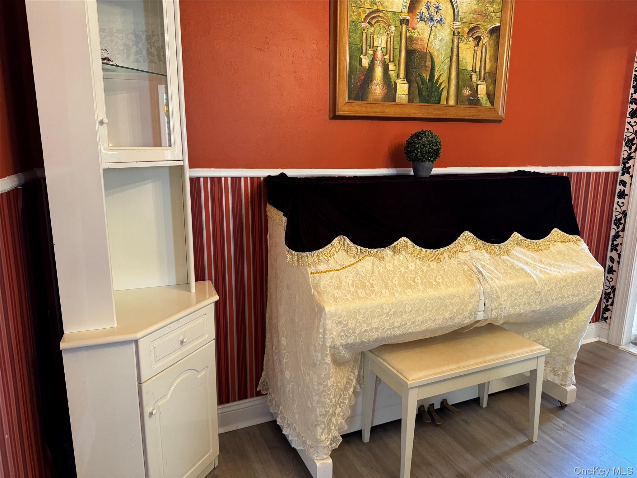 26 Parkside Drive Jericho, NY 11753 - Photo 9 of 25 a bathroom with a sink and mirror