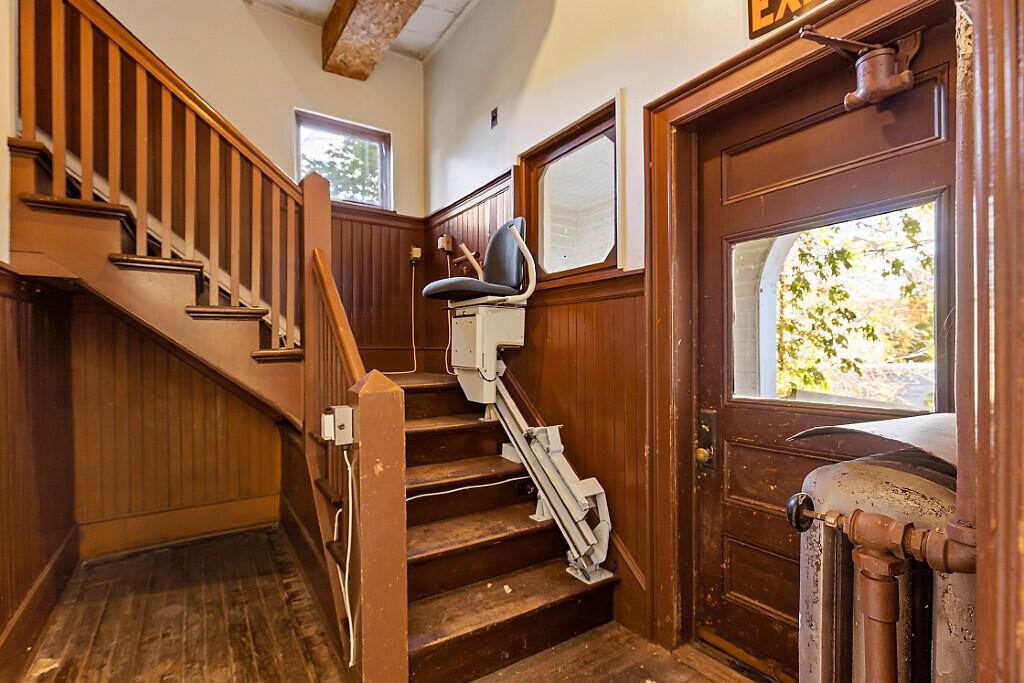 112 Washington Street Rumford, ME 04276 - Photo 27 of 54 31_BP5A0093_DxO_mls