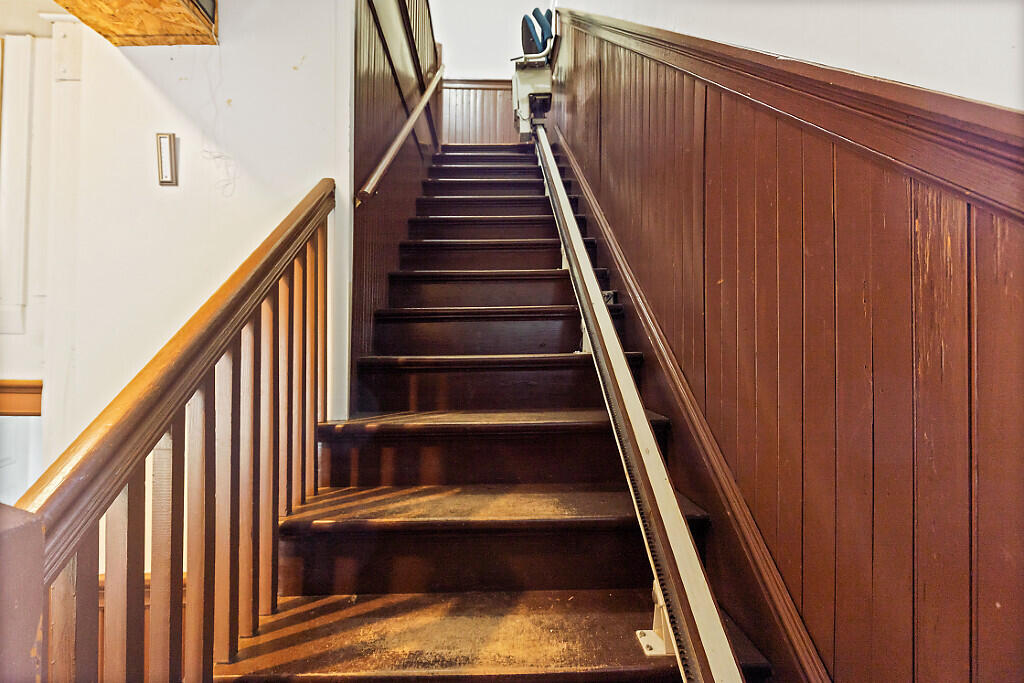 112 Washington Street Rumford, ME 04276 - Photo 28 of 54 35_BP5A0105_DxO_mls