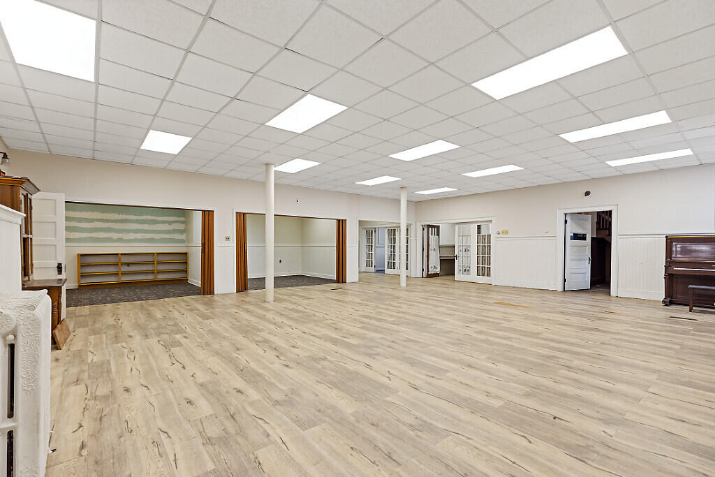 112 Washington Street Rumford, ME 04276 - Photo 30 of 54 03_BP5A0009_DxO_mls