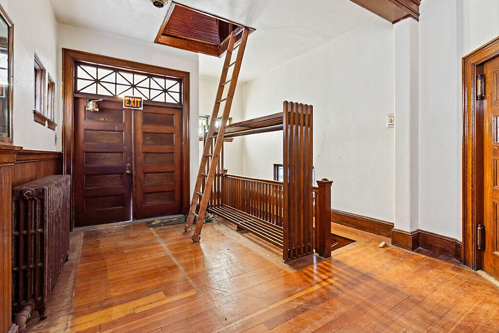 112 Washington Street Rumford, ME 04276 - Photo 5 of 54 65_BP5A0195_DxO_mls