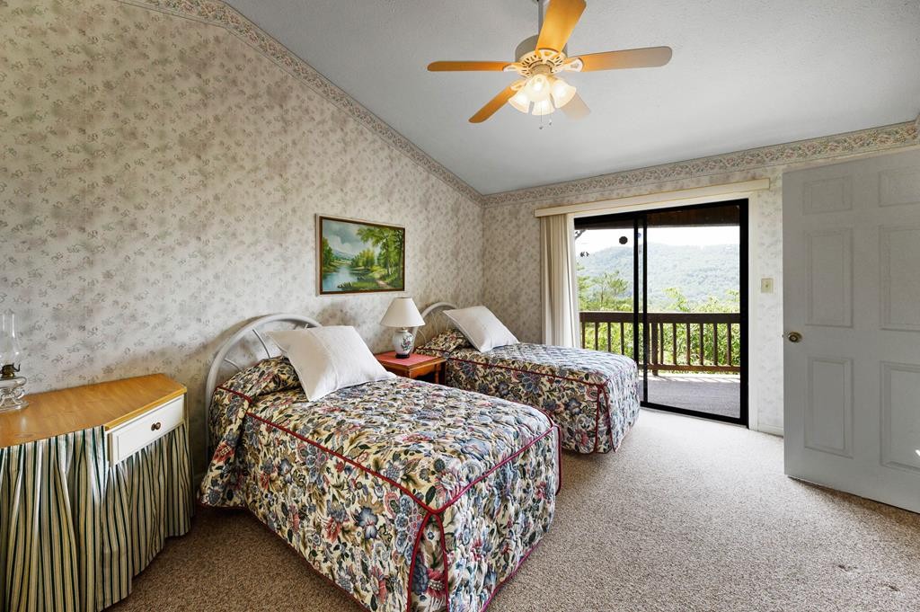 881 Lloyd Huskey Road Pigeon Forge, TN 37863 - Photo 19 of 27