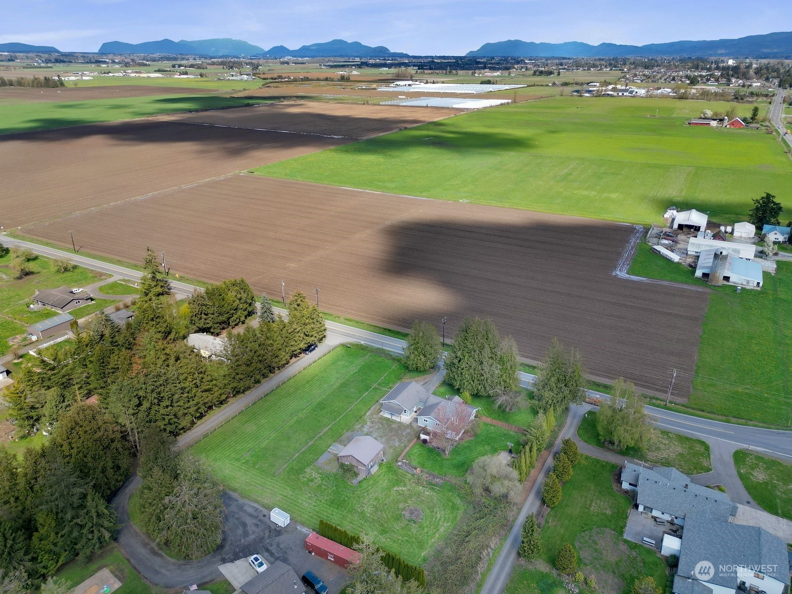 8431 Berthusen Road Lynden, WA 98264 - Photo 3 of 32 Gallery Image 3