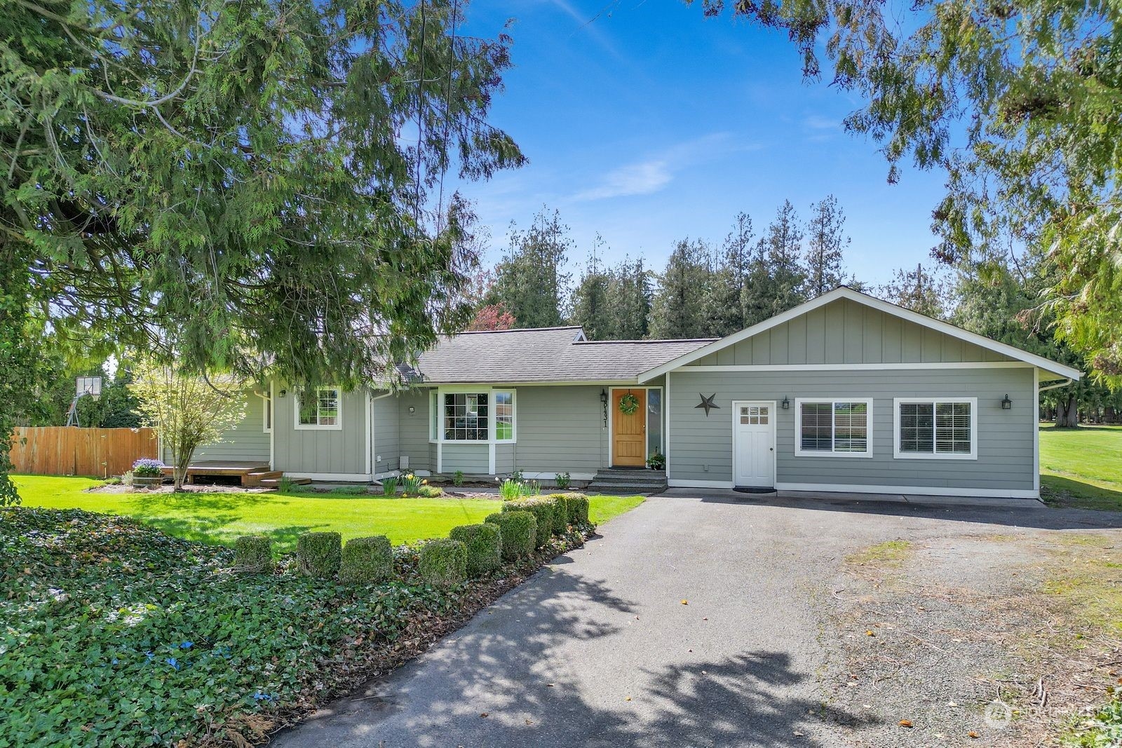 8431 Berthusen Road Lynden, WA 98264 - Photo 4 of 32 Gallery Image 4
