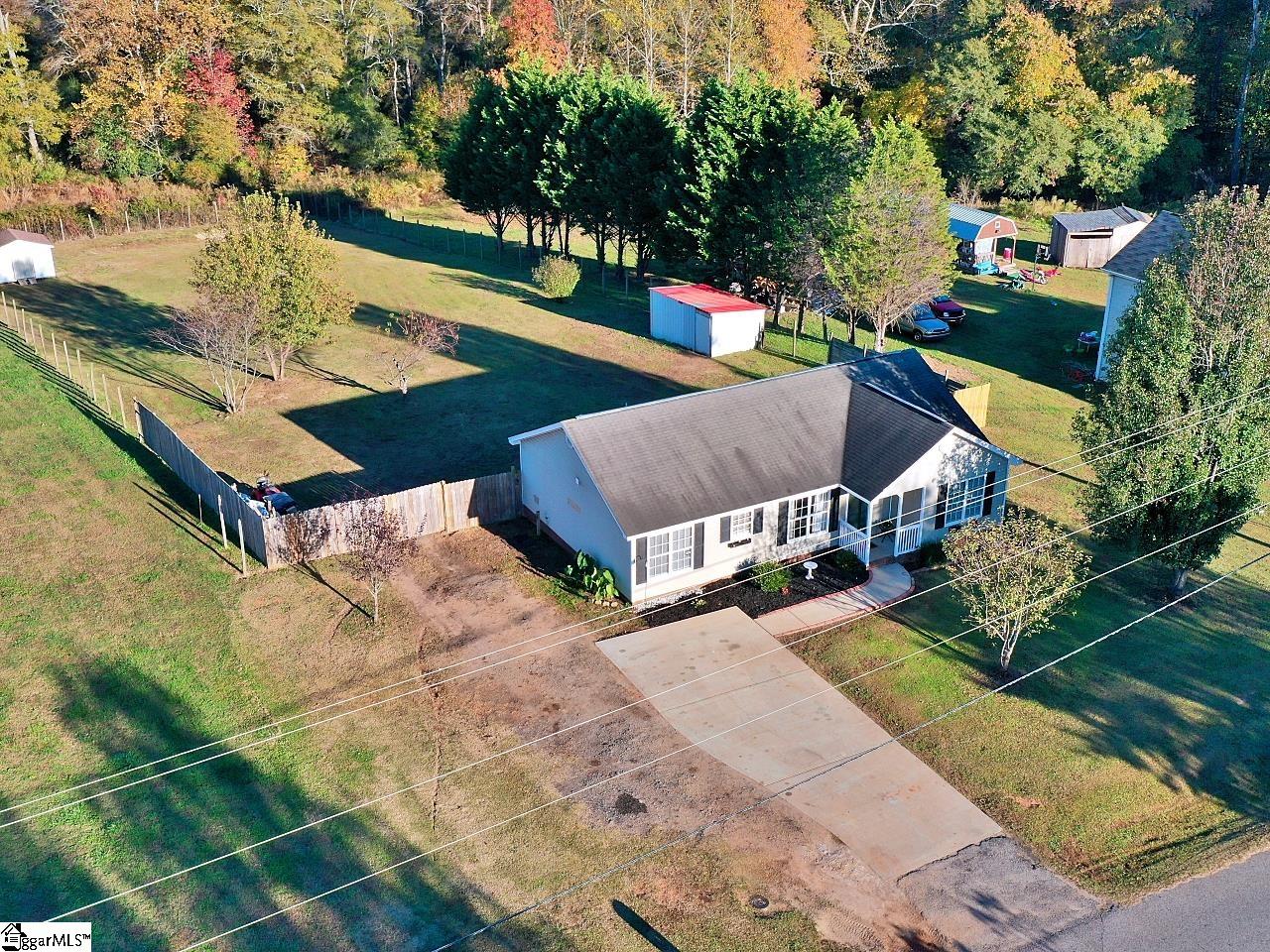 229 Carr Road Piedmont, SC 29673 - Photo 3 of 34