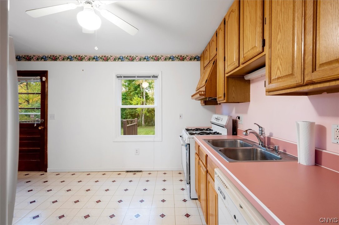 115 Cole Road De Witt, NY 13057 - Photo 15 of 41