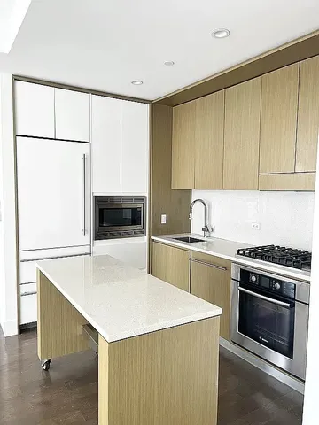 $4,100 | 388 Bridge Street, Unit 40F | Downtown Brooklyn