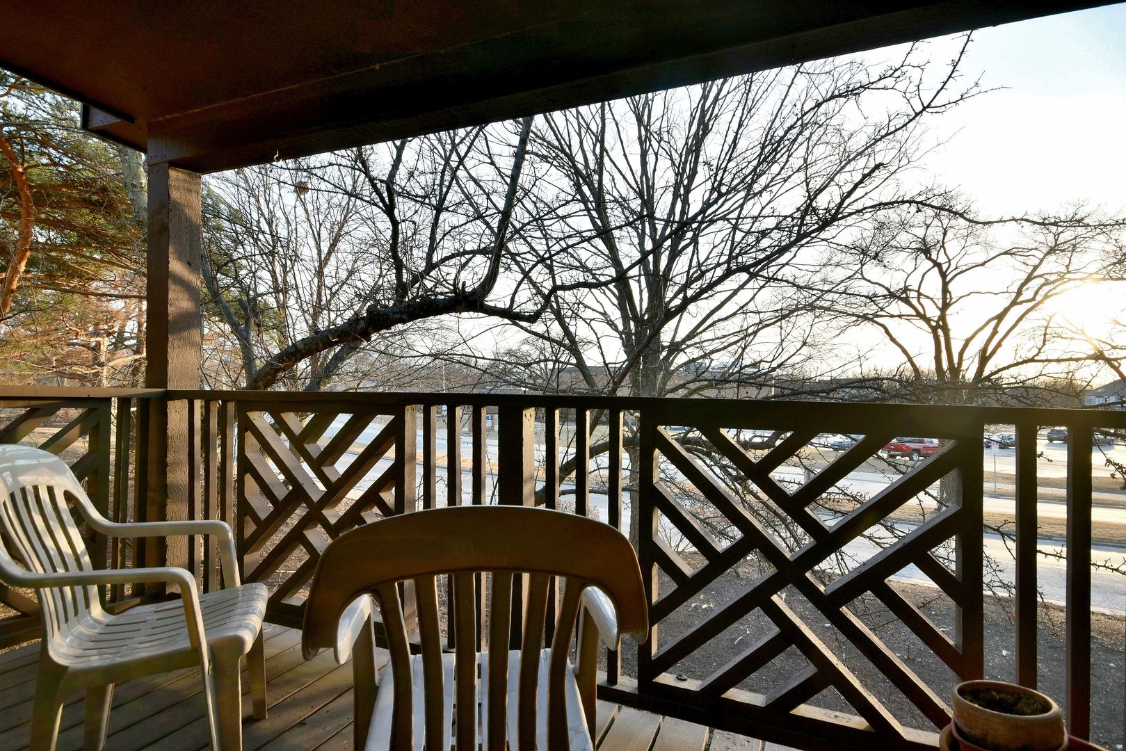 1652 Dover Court, Unit B Wheaton, IL 60189 - Photo 23 of 29 a view of a balcony