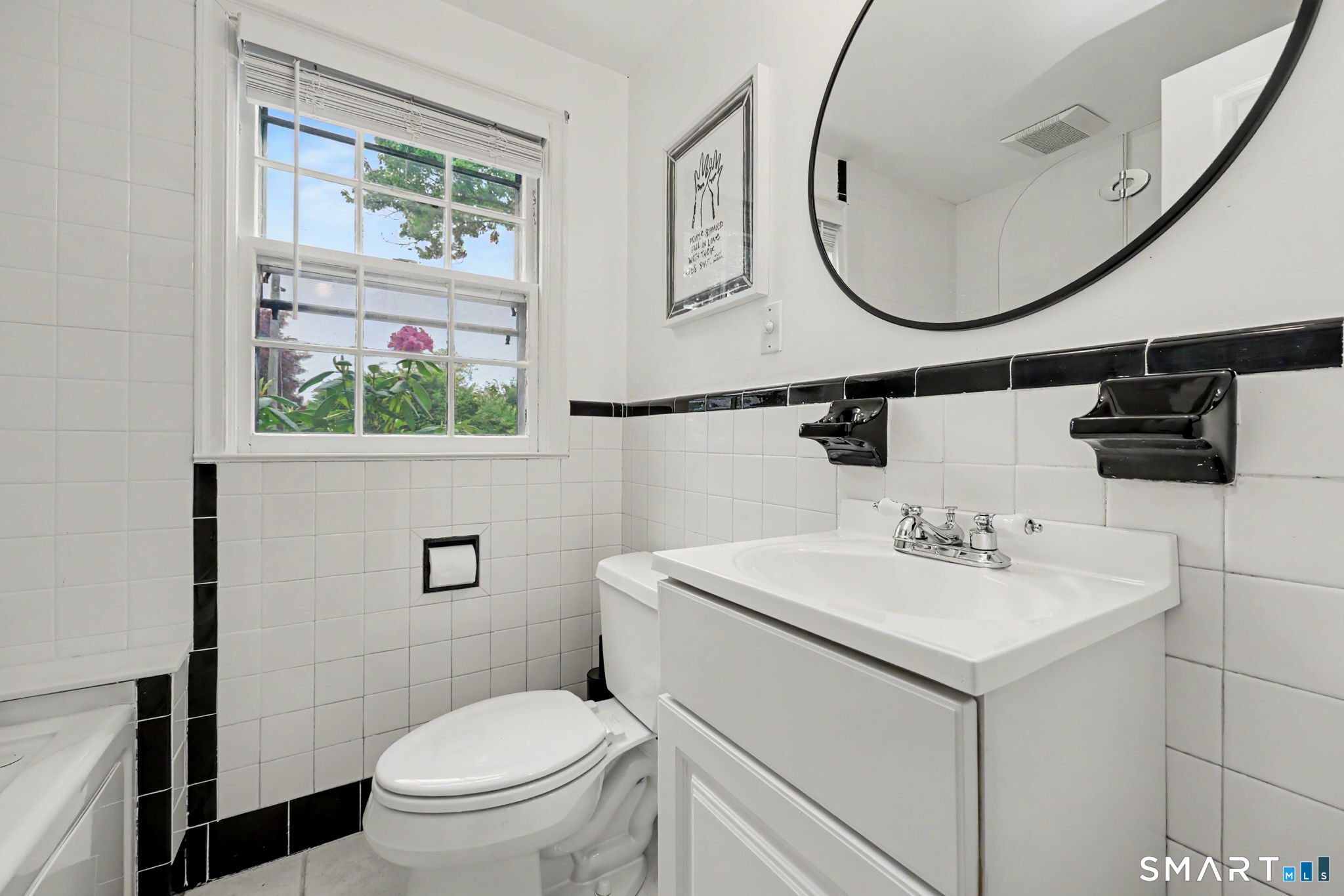 50 Crown Street Trumbull, CT 06611 - Photo 15 of 29