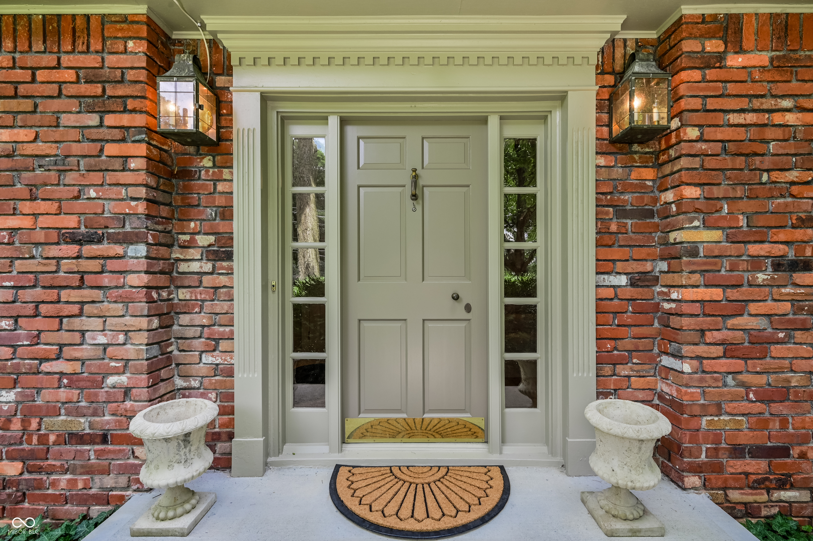 6513 Johnson Road Indianapolis, IN 46220 - Photo 3 of 44 Gallery Image 3