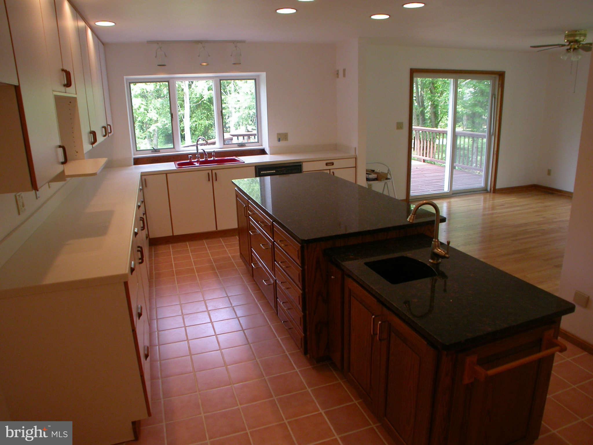 23706 Myrtle Point Road California, MD 20619 - Photo 22 of 30 Kitchen