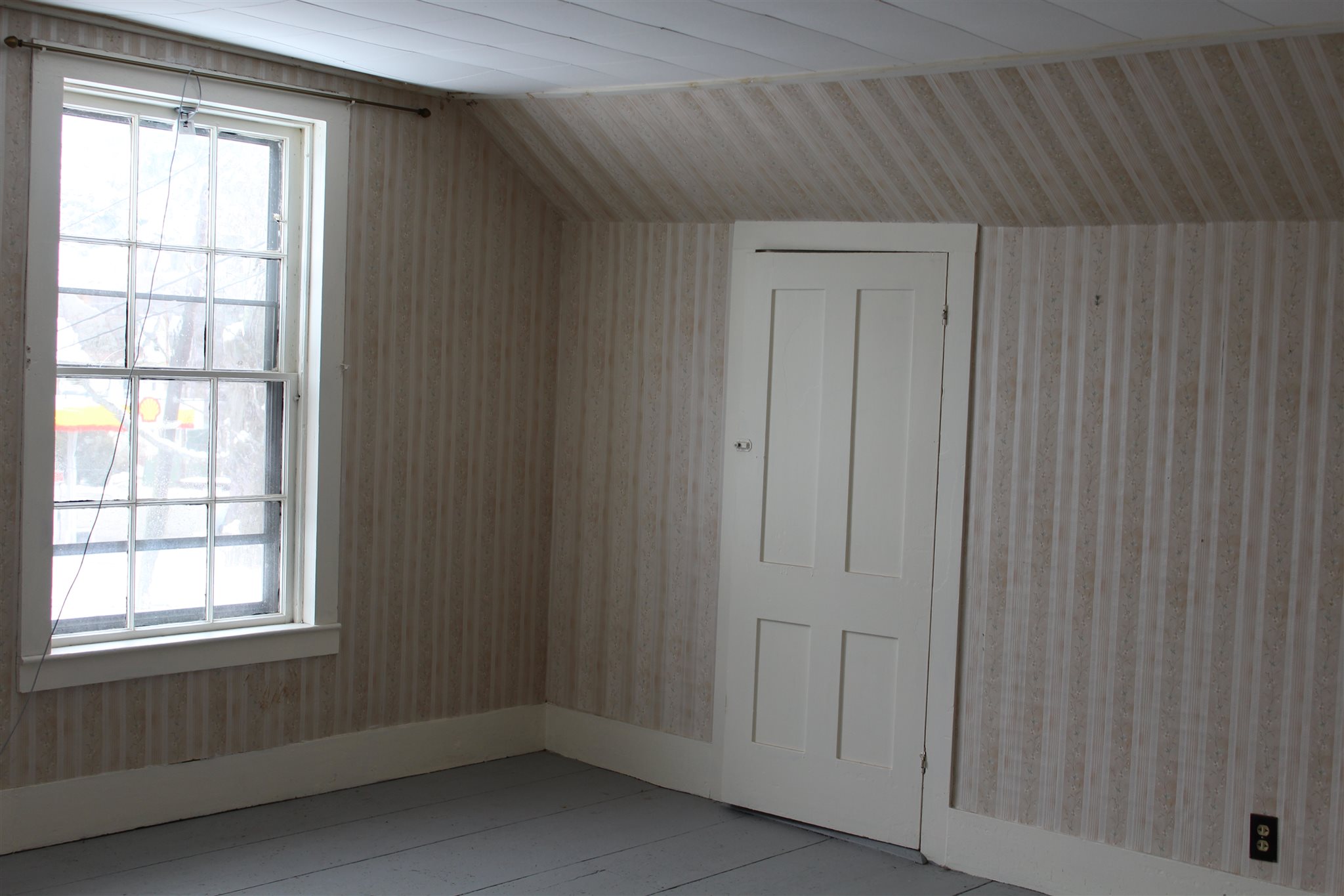8 Atkinson Street Rockingham, VT 05101 - Photo 14 of 24