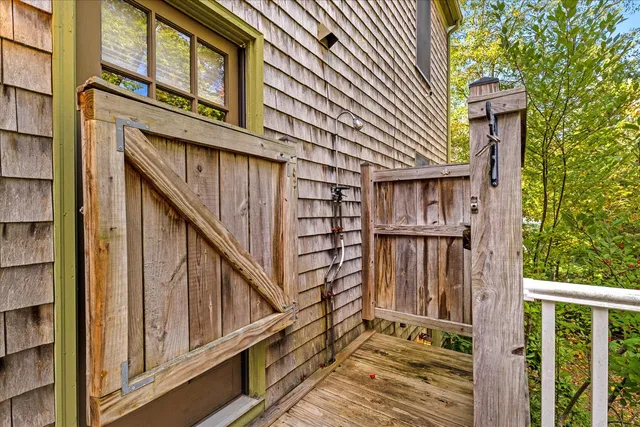 $725,000 | 7 Sandy Way, Mashpee, MA 02649