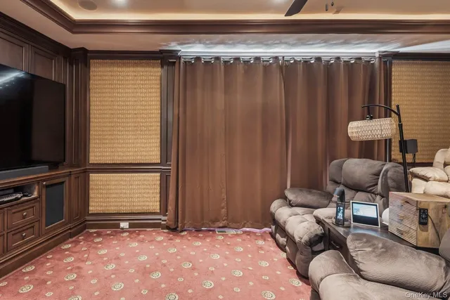 a view of a livingroom with furniture