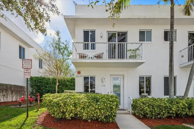 $490,000 | 2610 Northeast 213th Street, Unit 110, Miami, FL 33180