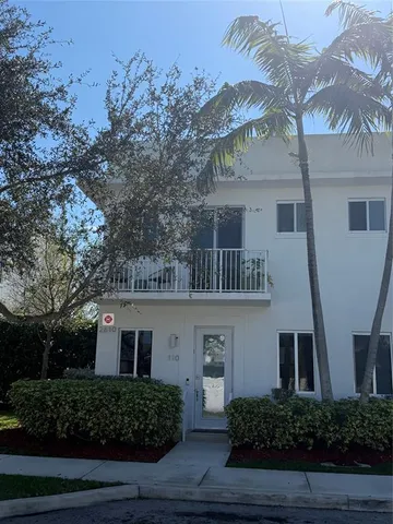 $490,000 | 2610 Northeast 213th Street, Unit 110, Miami, FL 33180