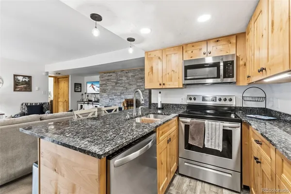 $725,000 | 423 Wild Irishman Road, Unit 13202, Dillon, CO 80435