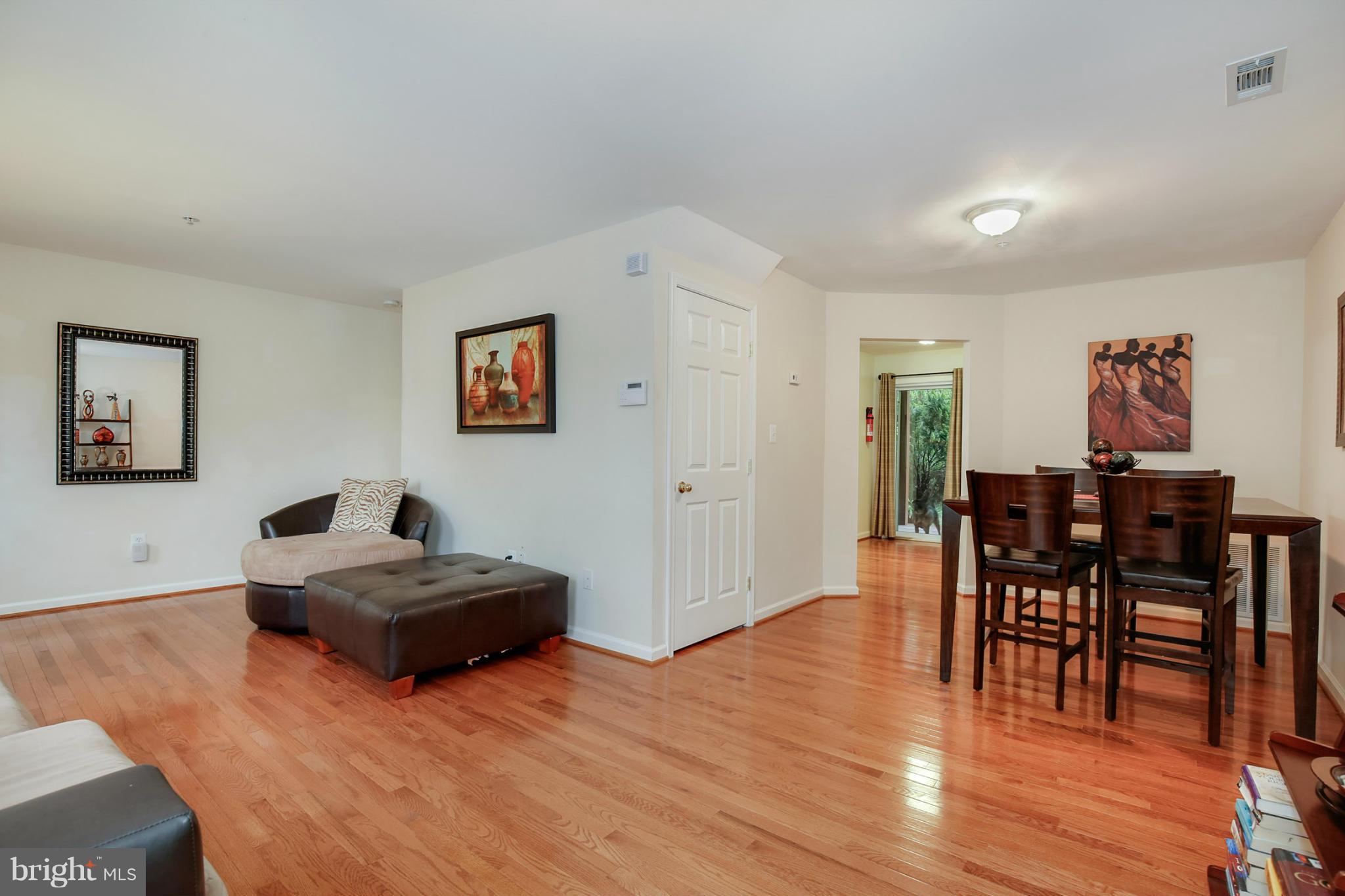 5 Spring Street Gaithersburg, MD 20877 - Photo 4 of 30 Living Room