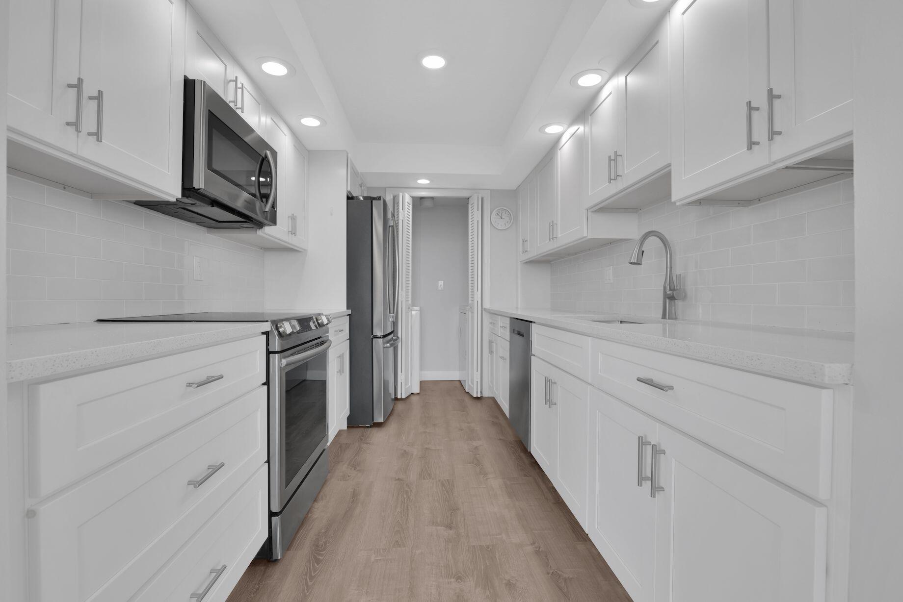 859 Jeffery Street, Unit 803 Boca Raton, FL 33487 - Photo 6 of 24 803 pic kitchen 2