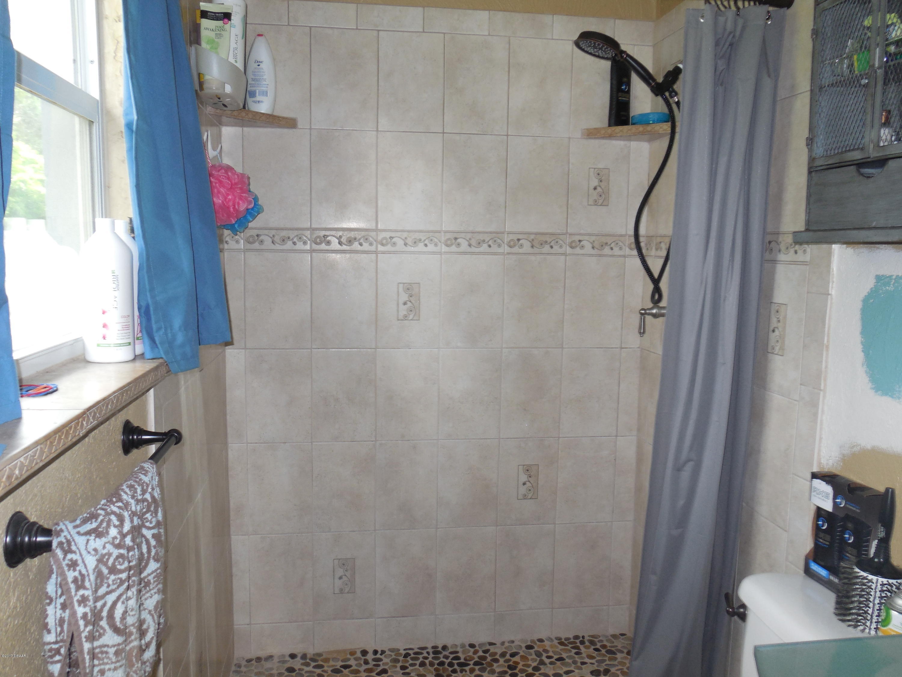2166 Nottingham Road South Daytona, FL 32119 - Photo 8 of 9 Mstr Bath