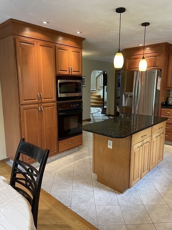18 Bridle Path Canton, MA 02021 - Photo 11 of 42 Gallery Image 11