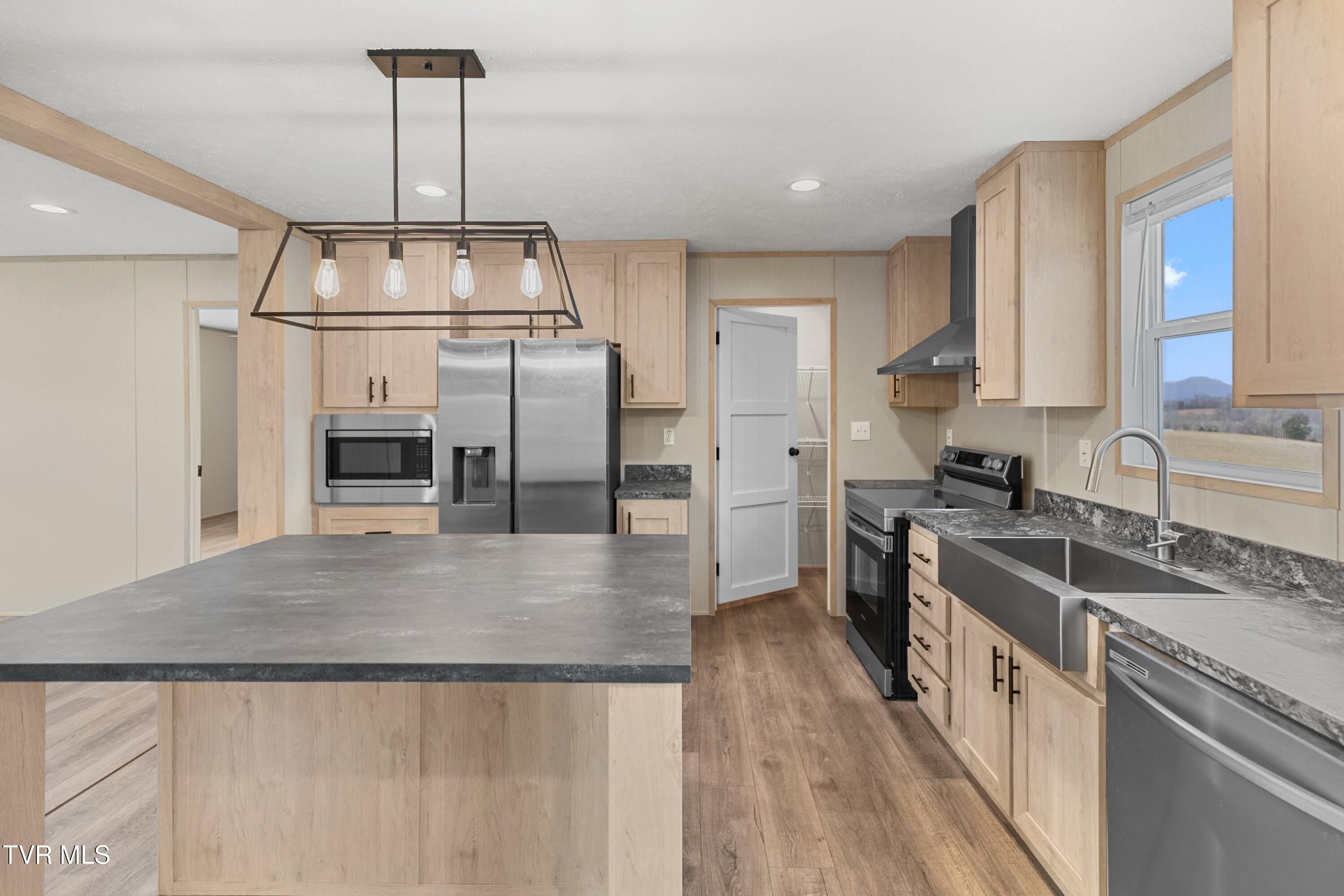 1111 Stanley Valley Road Rogersville, TN 37857 - Photo 12 of 34 012-1111StanleyValleyRoad-Rogersville-TN