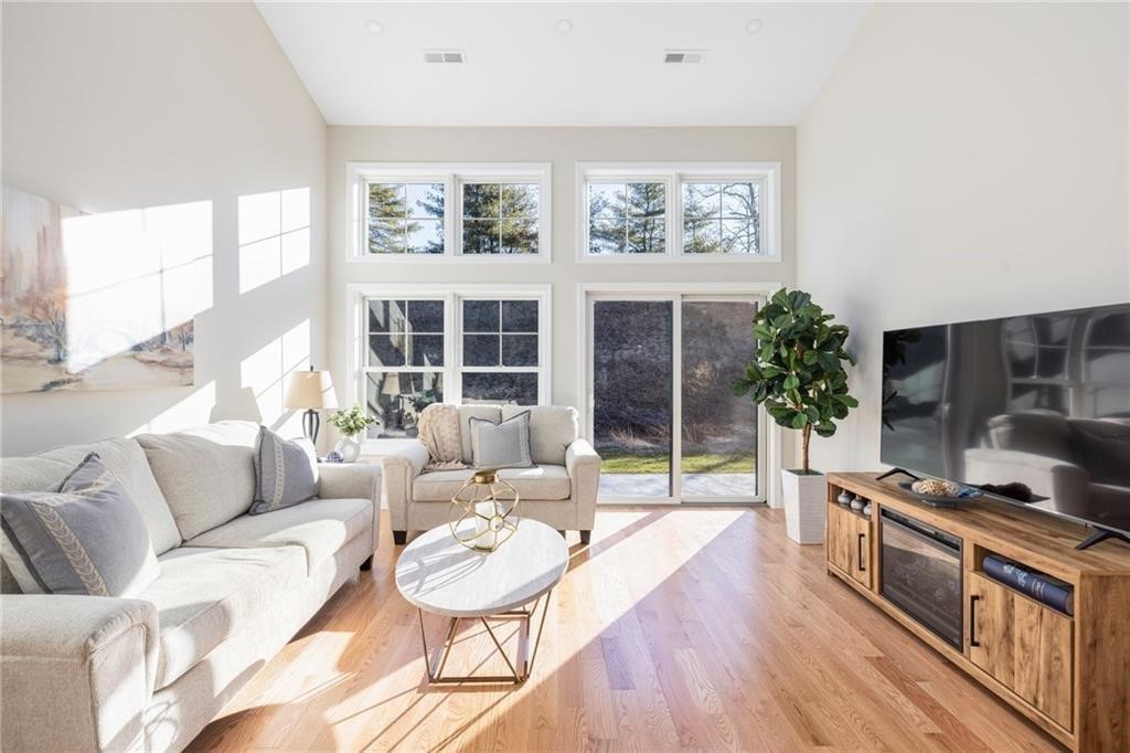 40 Overlook Lane Glocester, RI 02814 - Photo 6 of 36